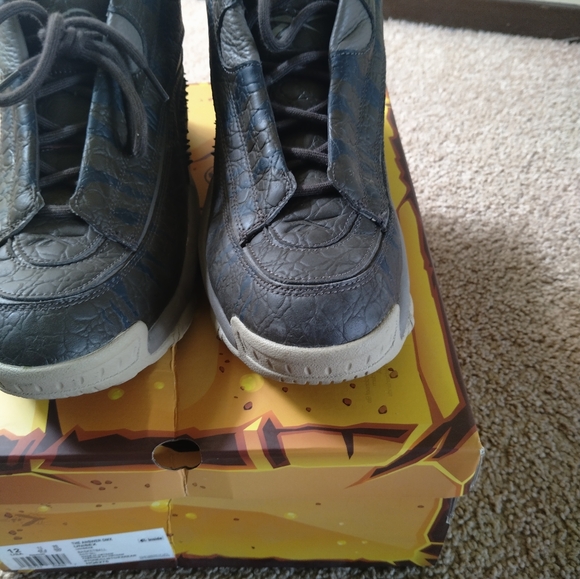 MEN SHOES - Picture 5 of 5